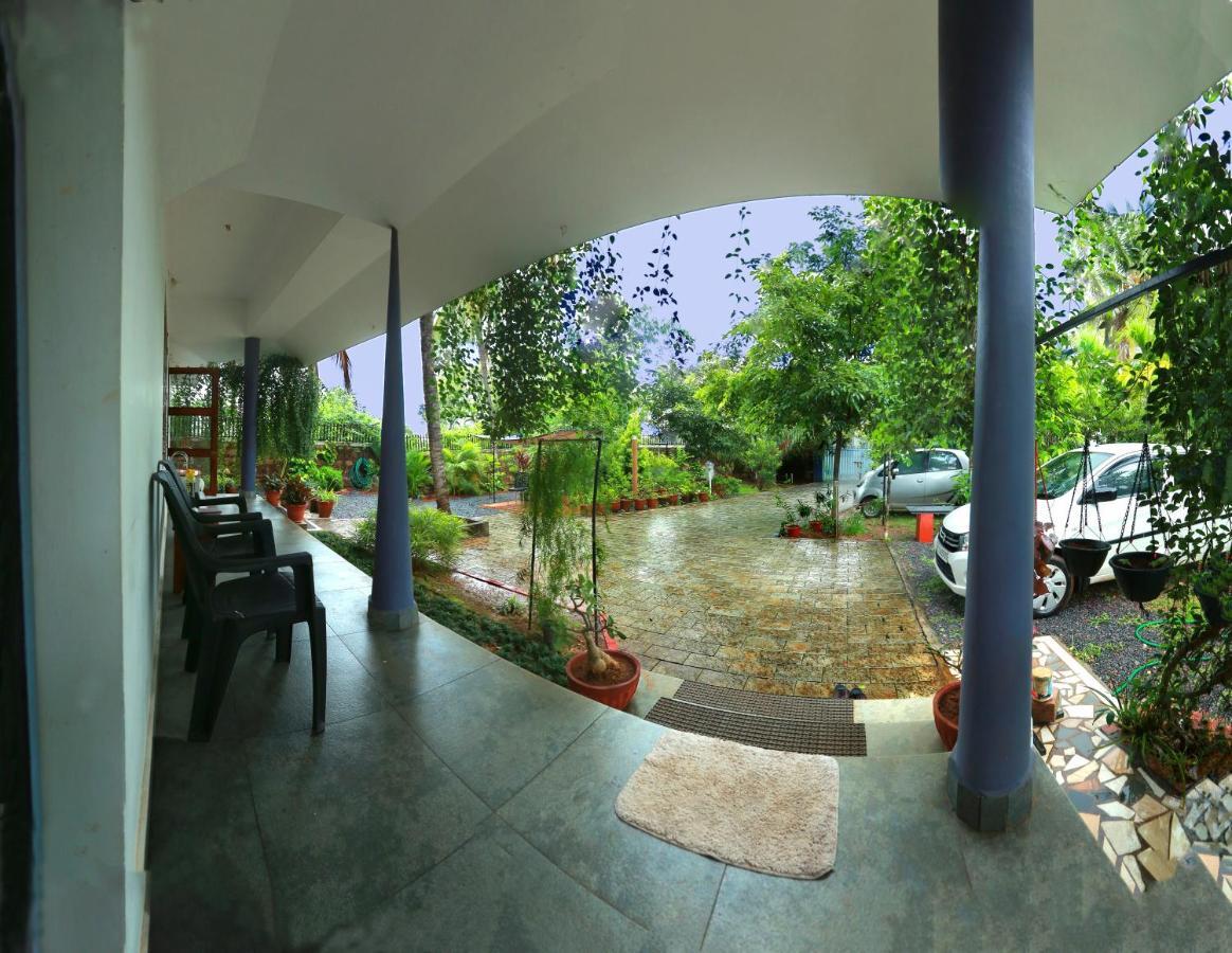 Monsoon Apartments كانور المظهر الخارجي الصورة